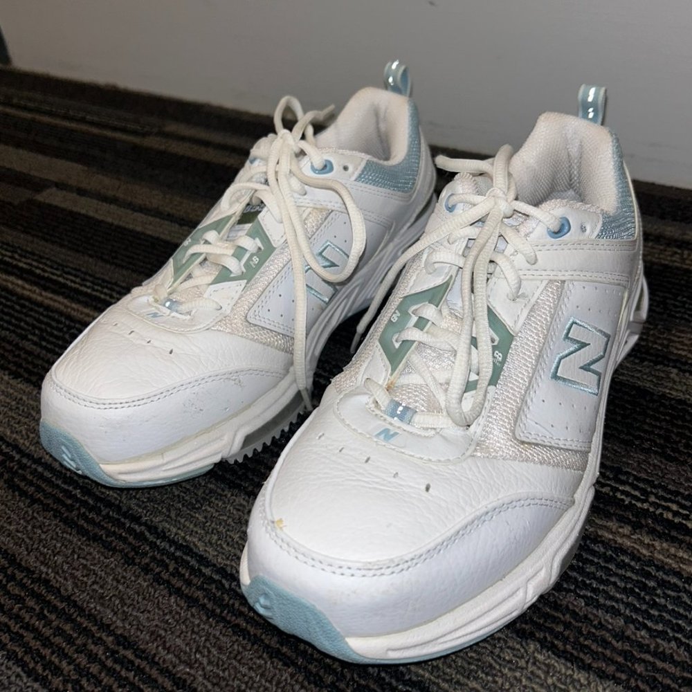 White New Balance 855 sneakers